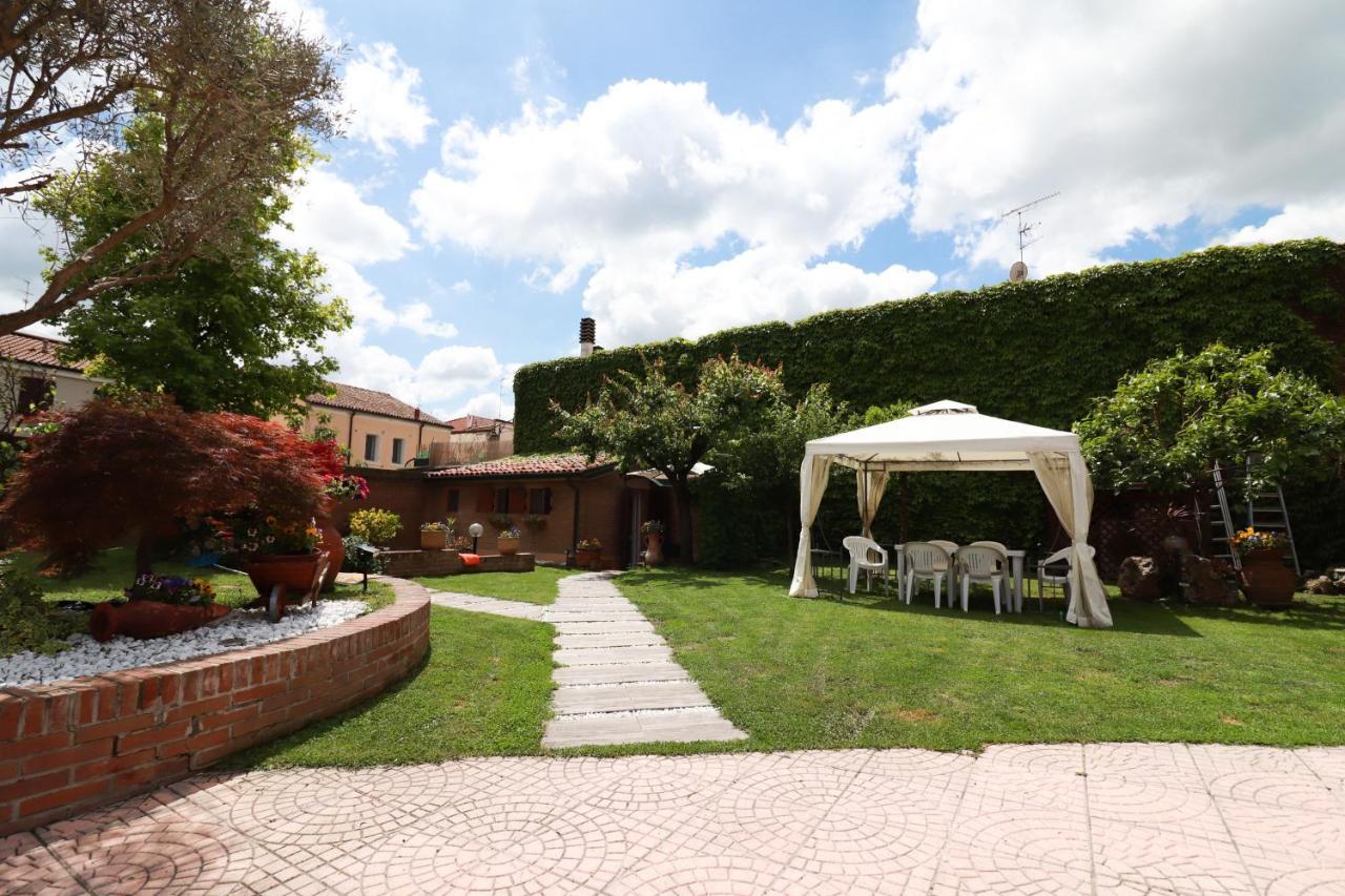 Villa Oasi Ferrara Exterior photo